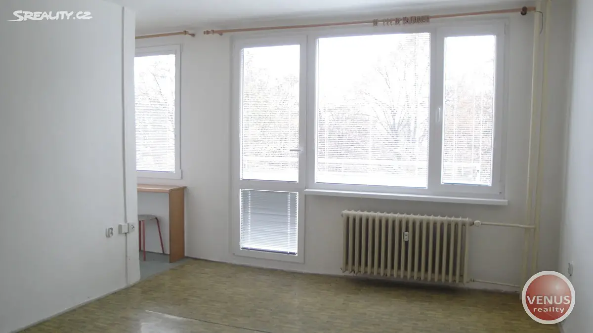 Pronájem bytu 1+kk 35 m², Baarova, Hradec Králové - Pražské Předměstí