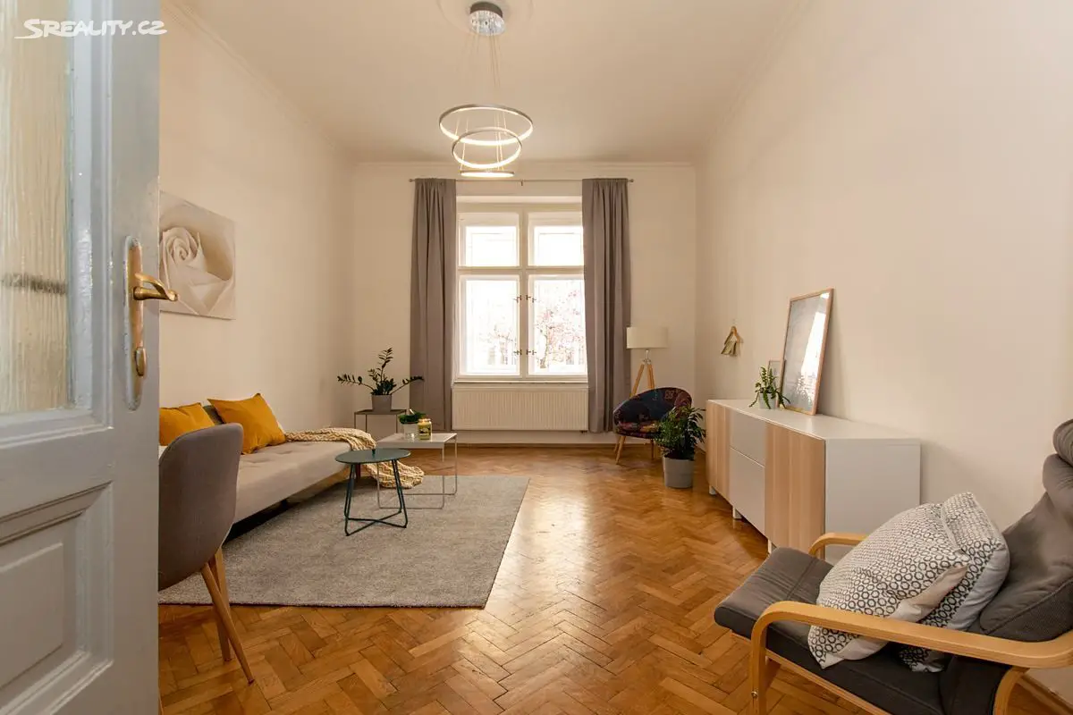 Pronájem bytu 2+1 45 m², Přemyslovská, Praha - Praha 3