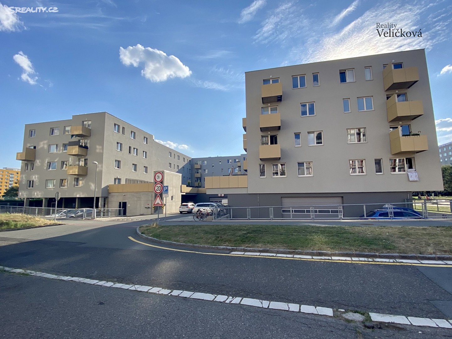 Pronájem bytu 2+kk 44 m², Jana Masaryka, Hradec Králové - Nový Hradec Králové