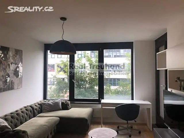 Pronájem bytu 2+kk 50 m², Na Korábě, Praha 8 - Libeň