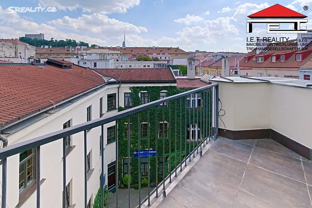 Pronájem bytu 3+kk 95 m² (Mezonet), Sokolovská, Praha 8 - Karlín