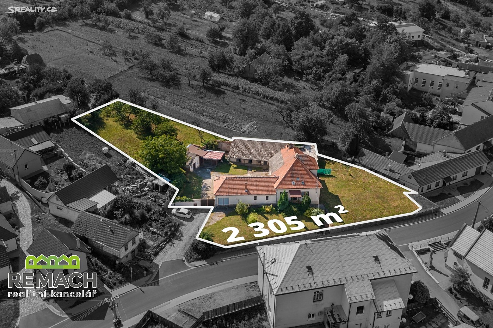 Prodej  rodinného domu 301 m², pozemek 2 305 m², Tučapy, okres Uherské Hradiště