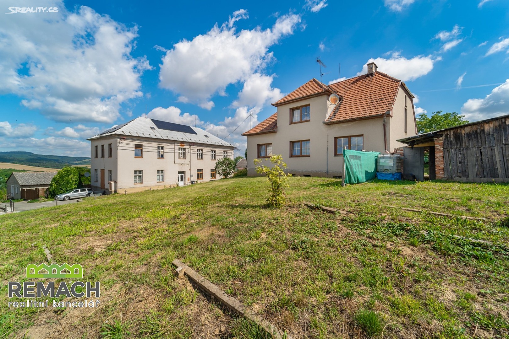 Prodej  rodinného domu 301 m², pozemek 2 305 m², Tučapy, okres Uherské Hradiště