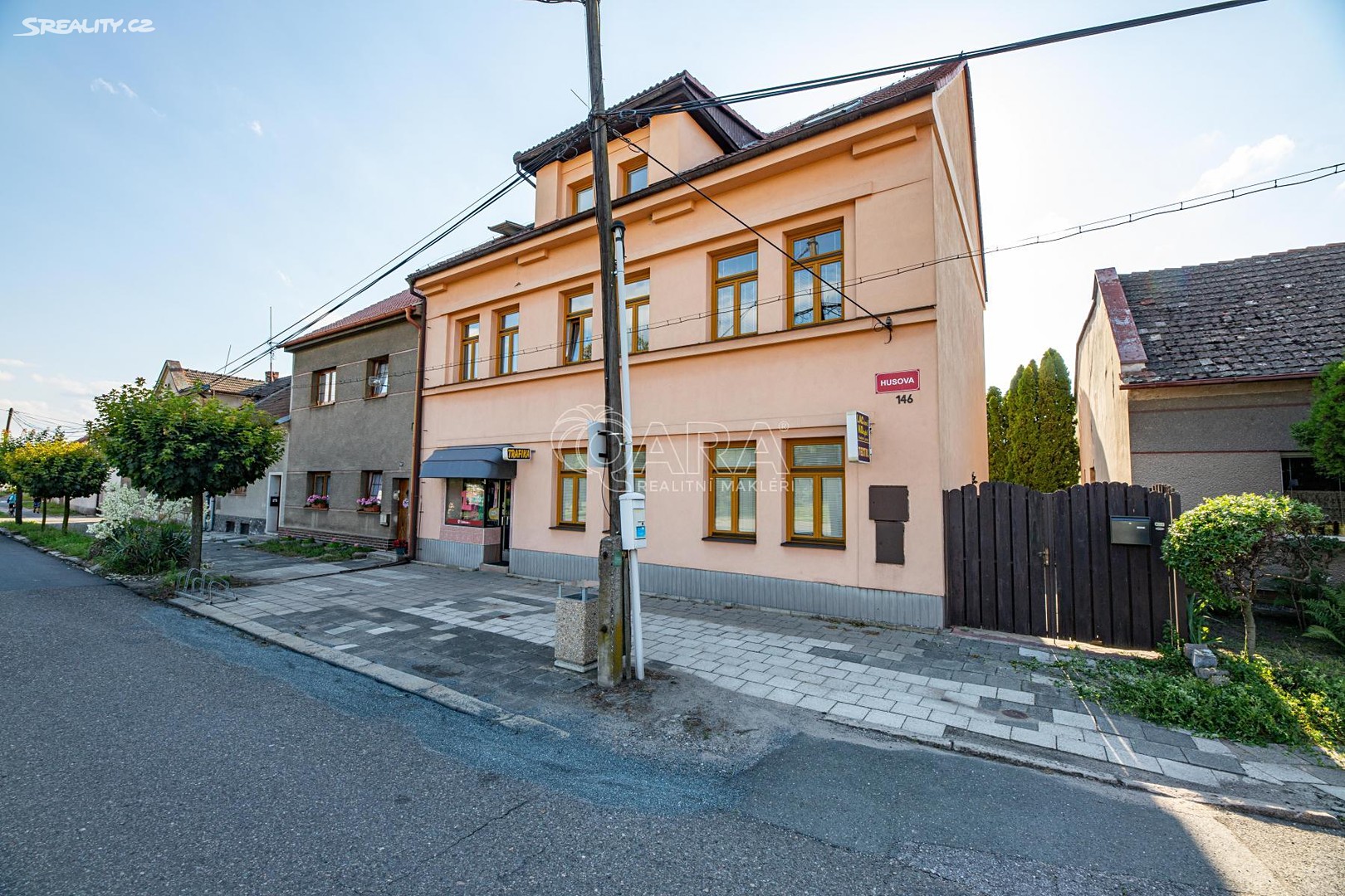 Prodej  vícegeneračního domu 300 m², pozemek 704 m², Husova, Libice nad Cidlinou