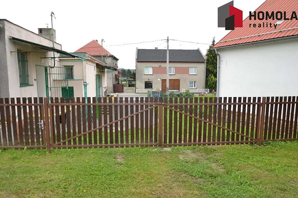Prodej  stavebního pozemku 1 334 m², Slezská, Kobeřice
