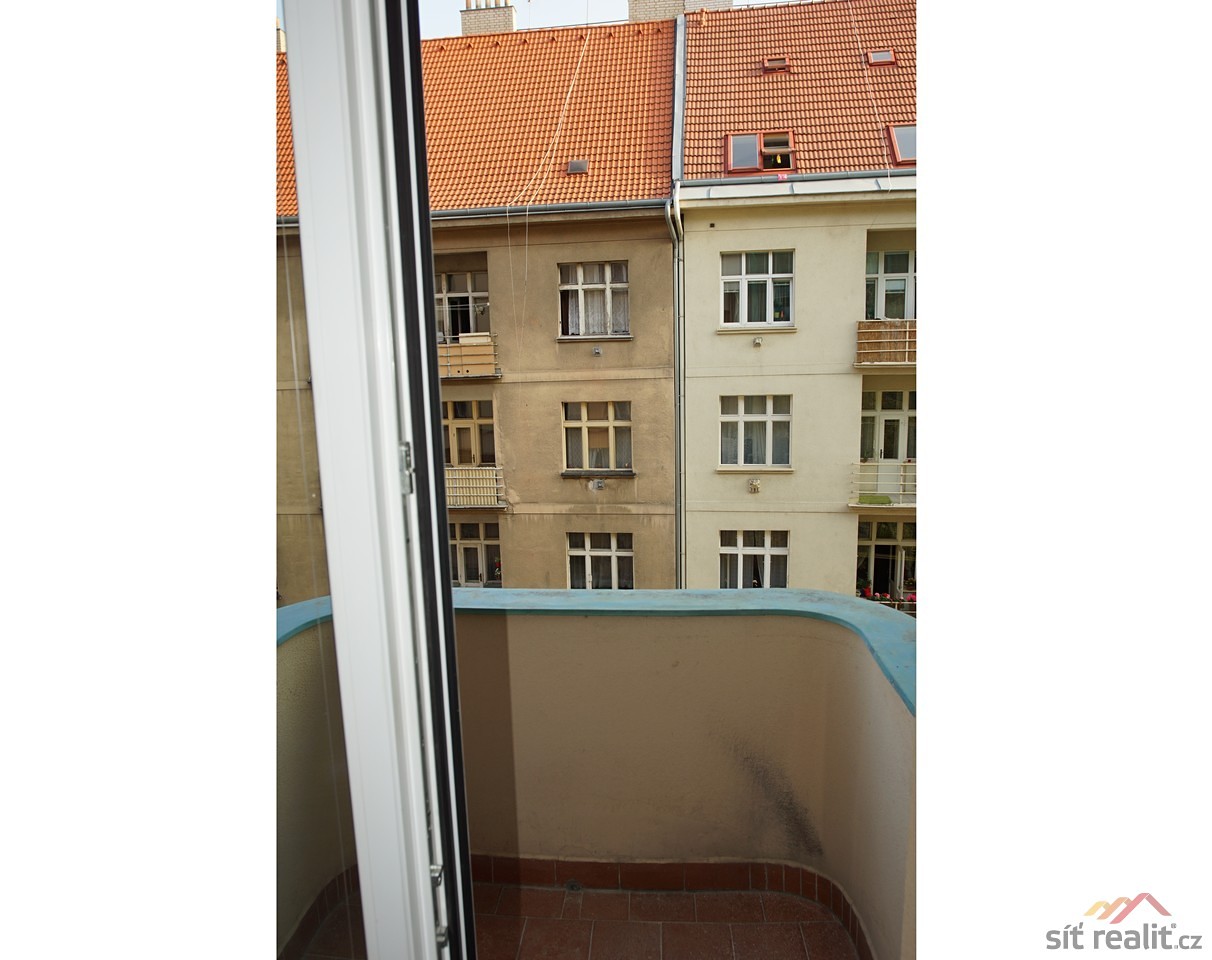 Pronájem bytu 2+kk 58 m², Bulharská, Praha 10 - Vršovice