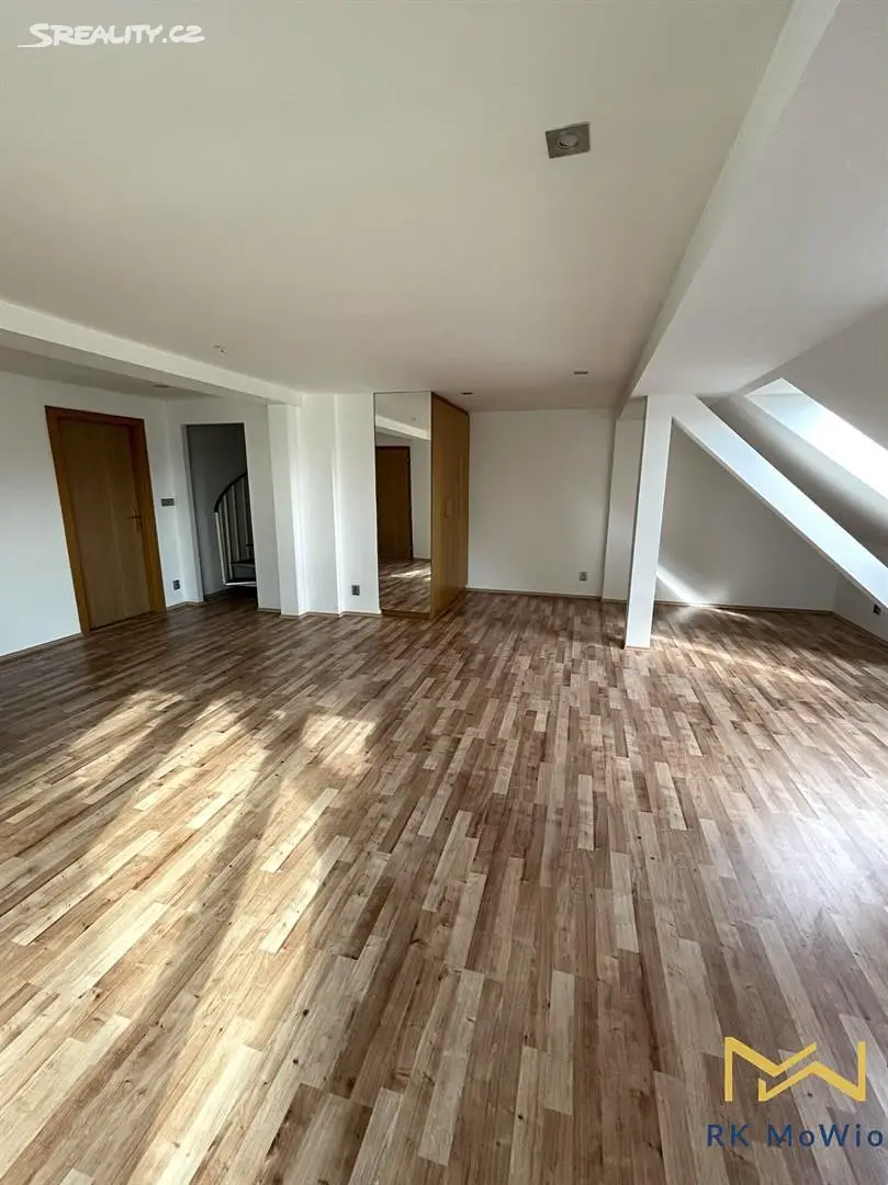 Pronájem bytu atypické 120 m² (Mezonet), Malá Štěpánská, Praha 2 - Nové Město