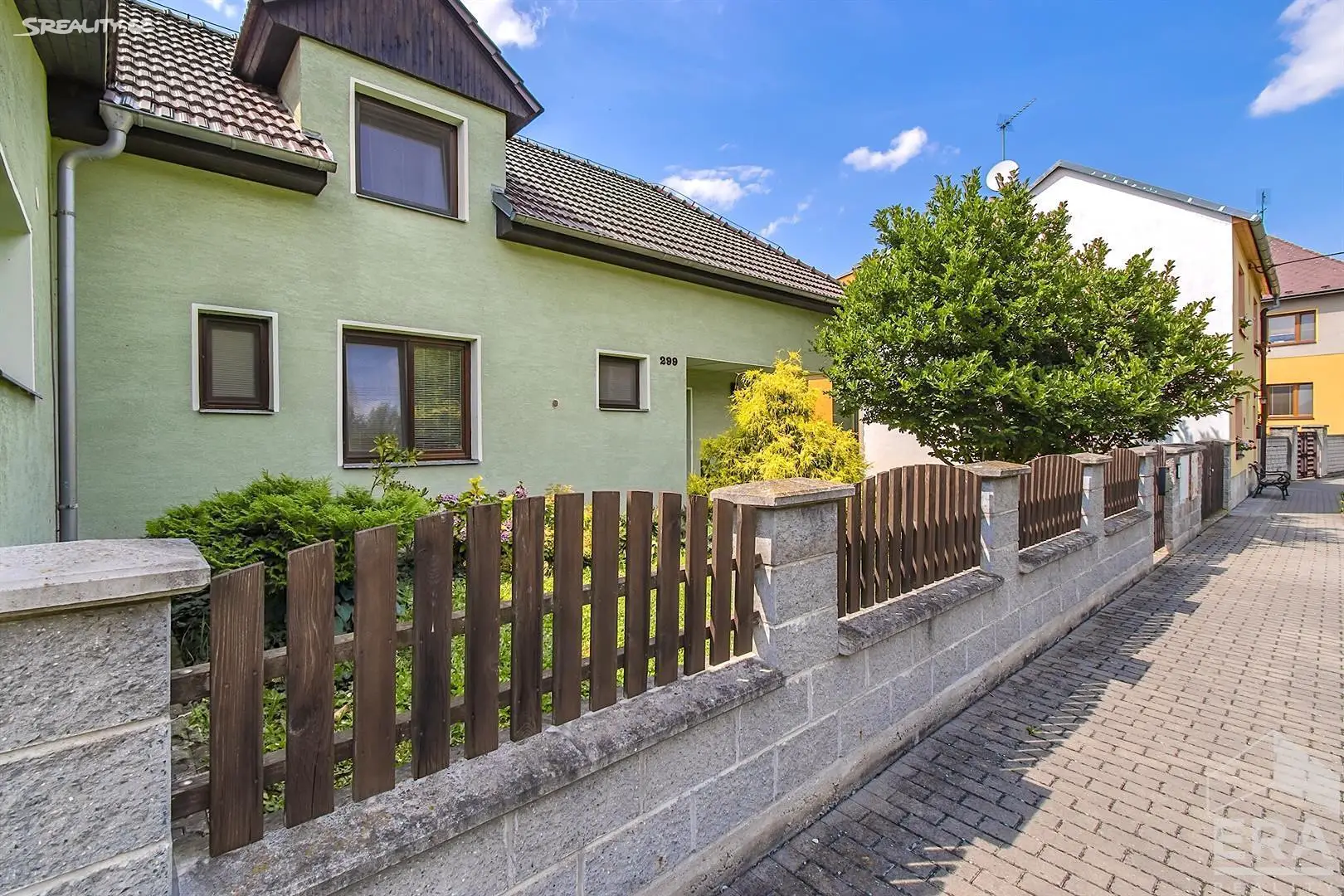 Prodej  rodinného domu 240 m², pozemek 1 444 m², Olomouc, okres Olomouc