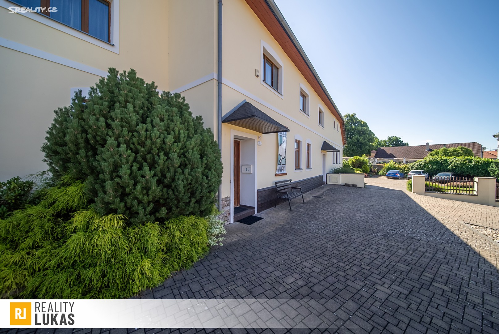 Prodej  rodinného domu 720 m², pozemek 3 287 m², Rovečné, okres Žďár nad Sázavou