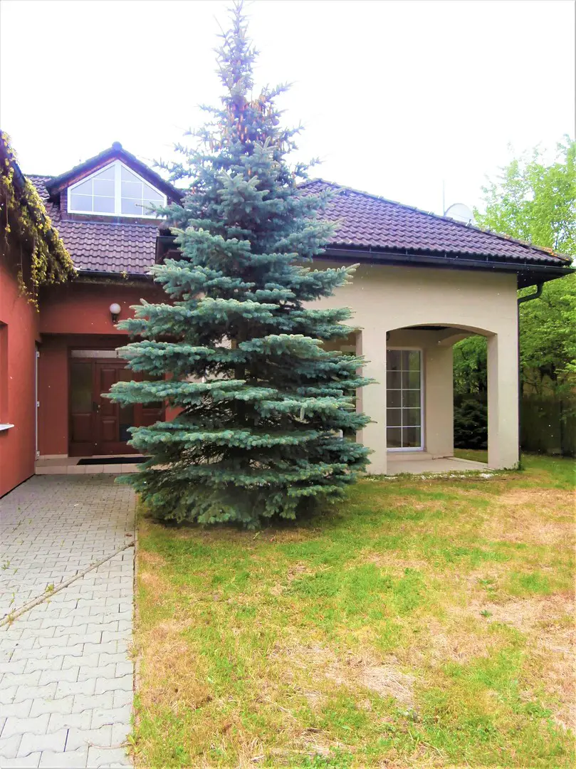 Prodej  rodinného domu 350 m², pozemek 759 m², Březovská, Zvole