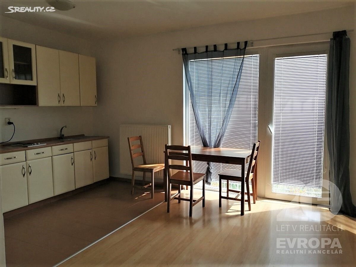 Pronájem bytu 1+kk 34 m², Hedvábná, Liberec - Liberec VI-Rochlice