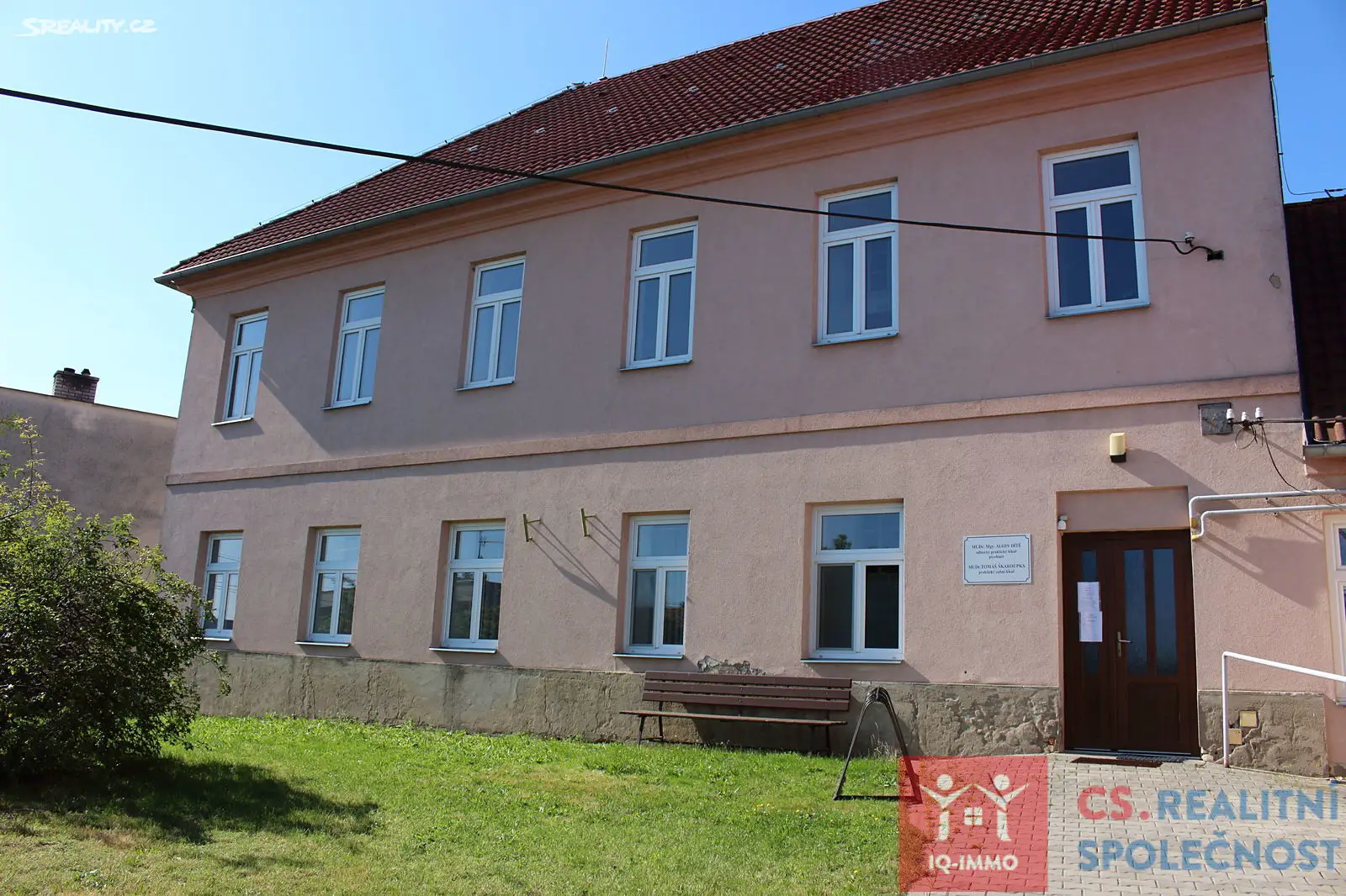 Prodej  vícegeneračního domu 293 m², pozemek 1 150 m², Blížkovice, okres Znojmo