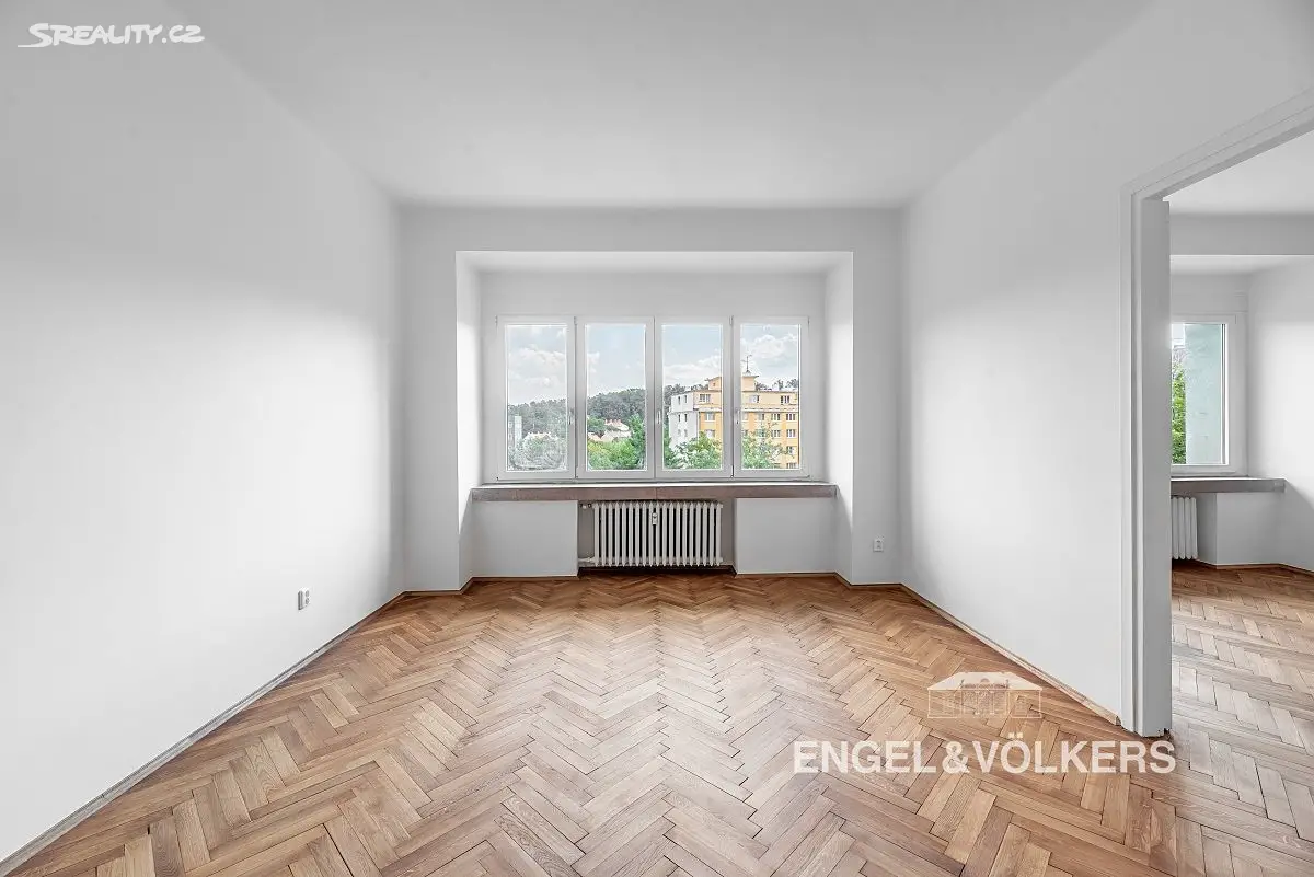 Pronájem bytu 2+1 67 m², K podjezdu, Praha 4 - Nusle
