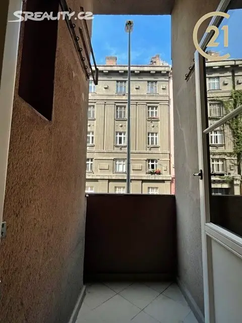 Pronájem bytu 2+kk 46 m², Wuchterlova, Praha 6 - Dejvice