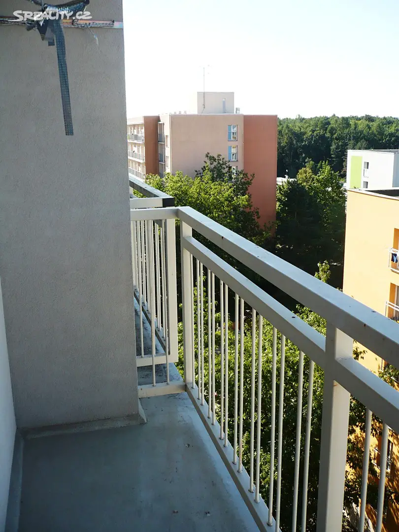 Pronájem bytu 3+1 73 m², Lidmily Malé, Pardubice - Studánka