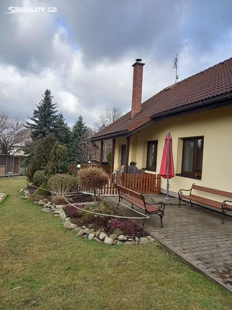 Prodej  rodinného domu 240 m², pozemek 1 022 m², Malenovice, okres Frýdek-Místek