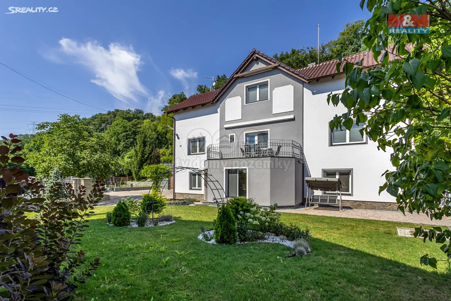 Prodej  rodinného domu 246 m², pozemek 3 084 m², Nová Ves - Nové Ouholice, okres Mělník