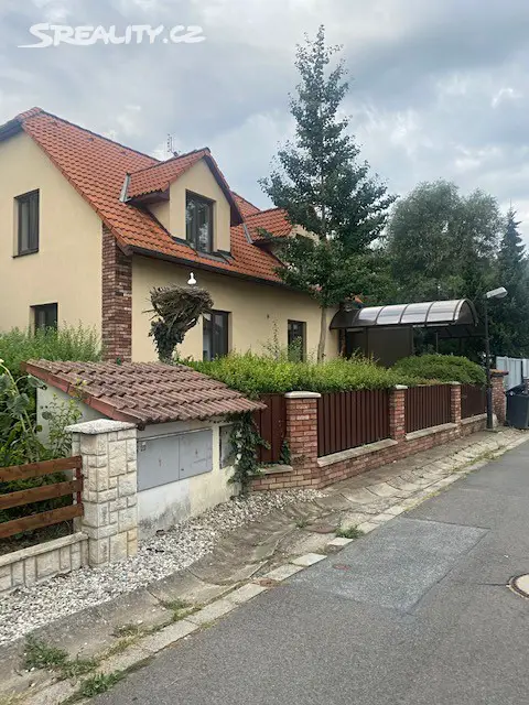 Prodej  rodinného domu 220 m², pozemek 238 m², Vrbová, Olomouc - Chomoutov
