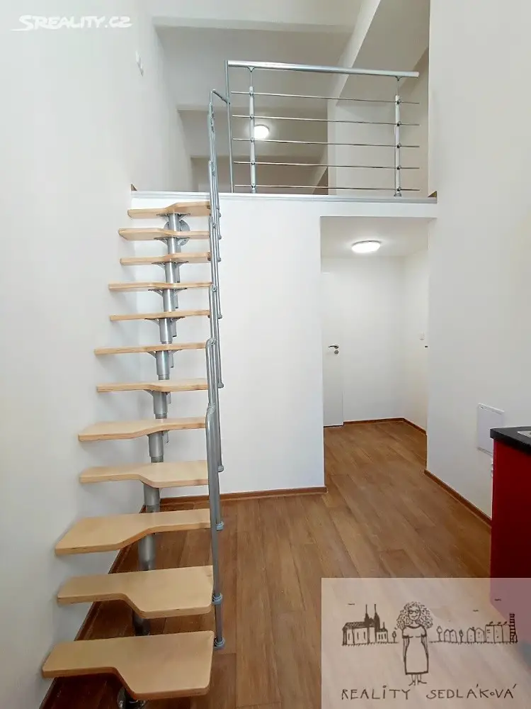 Pronájem bytu 1+1 26 m² (Mezonet), Čechyňská, Brno - Trnitá