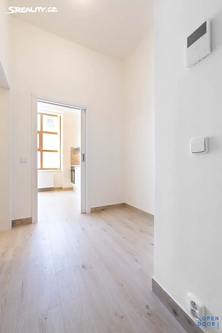 Pronájem bytu 1+1 33 m², Kurta Konráda, Praha 9 - Libeň