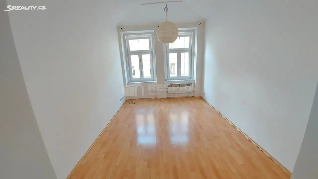 Pronájem bytu 1+kk 36 m², Šlikova, Praha 6 - Břevnov