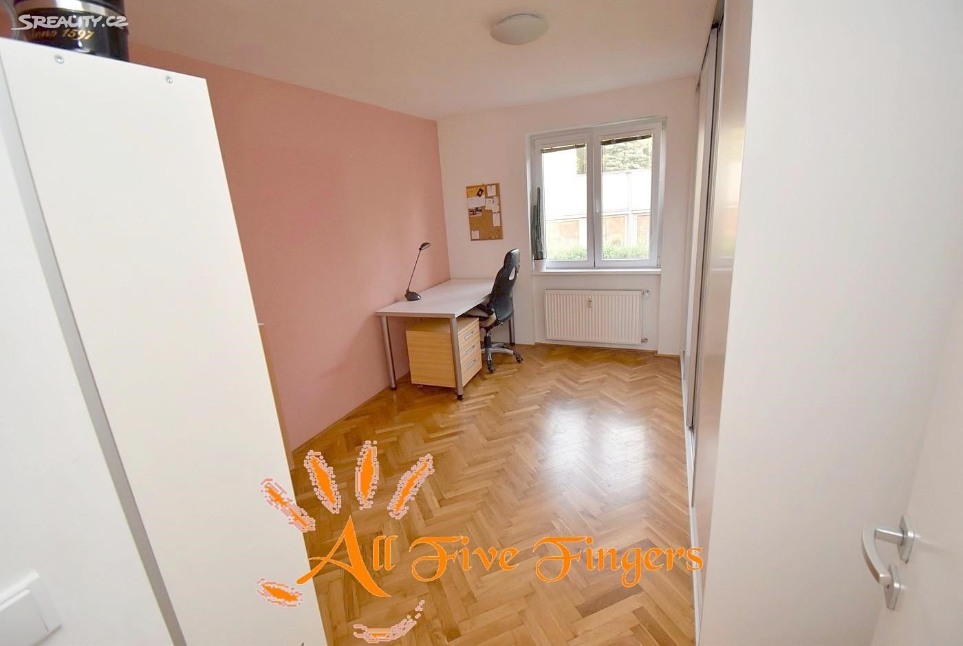 Pronájem bytu 3+1 70 m², U družstva Práce, Praha 4 - Podolí