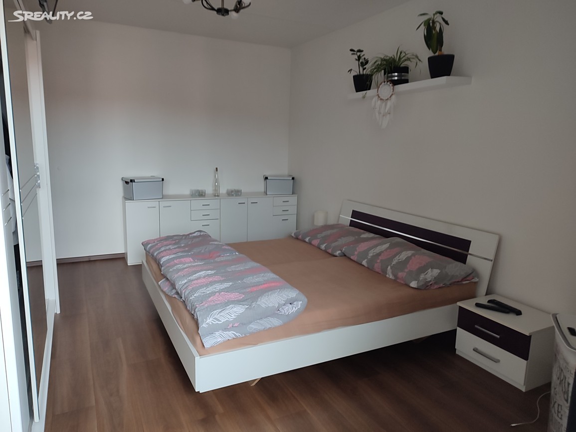 Prodej bytu 4+1 93 m², Dlouhá, Klášterec nad Ohří