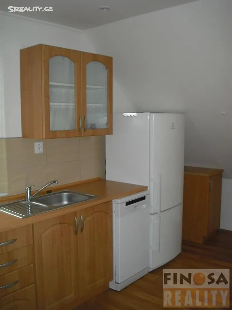 Pronájem bytu 2+1 50 m² (Podkrovní), Kochova, Chomutov