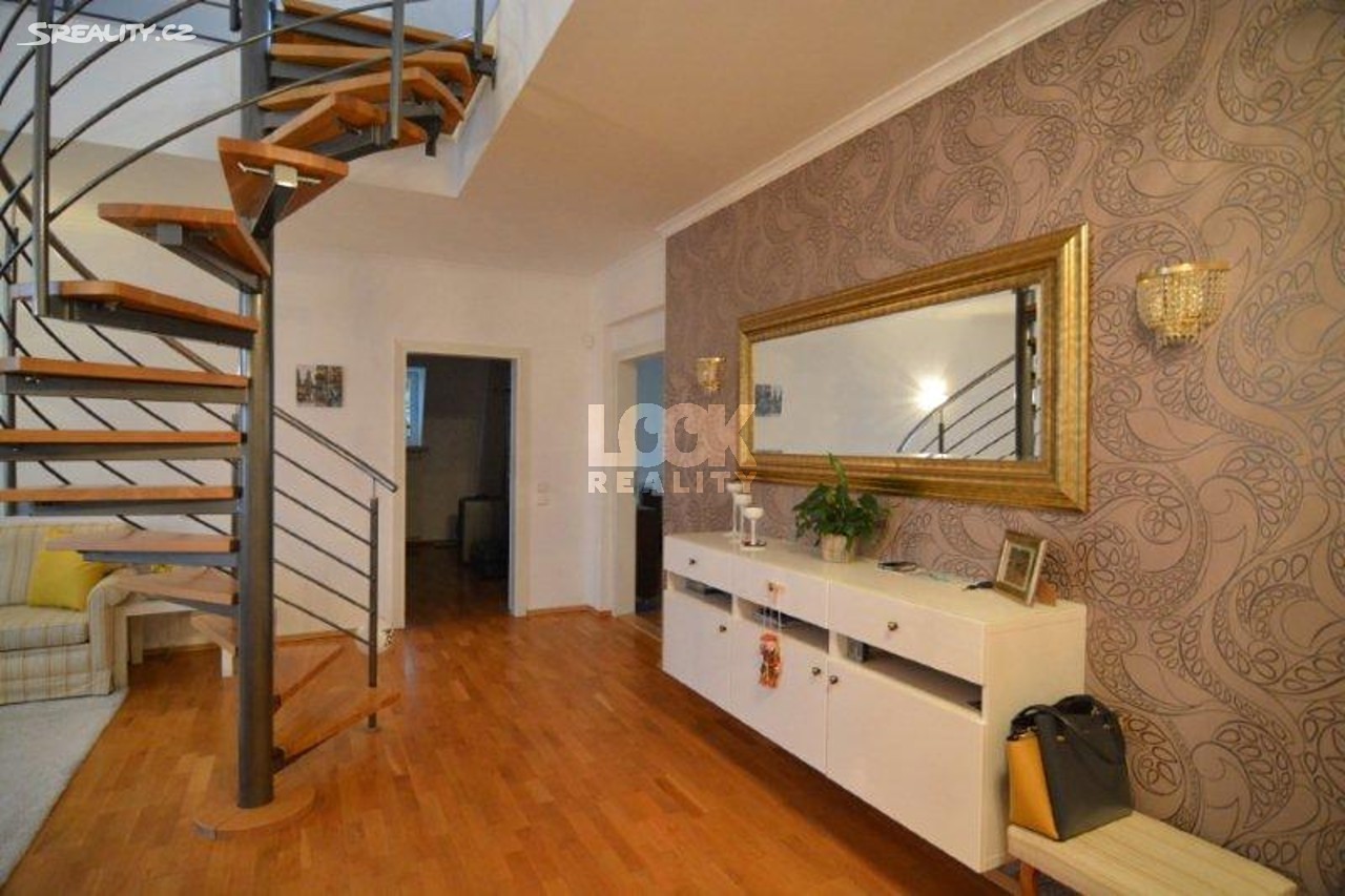 Pronájem bytu 4+1 198 m², Na Míčánce, Praha 6 - Dejvice