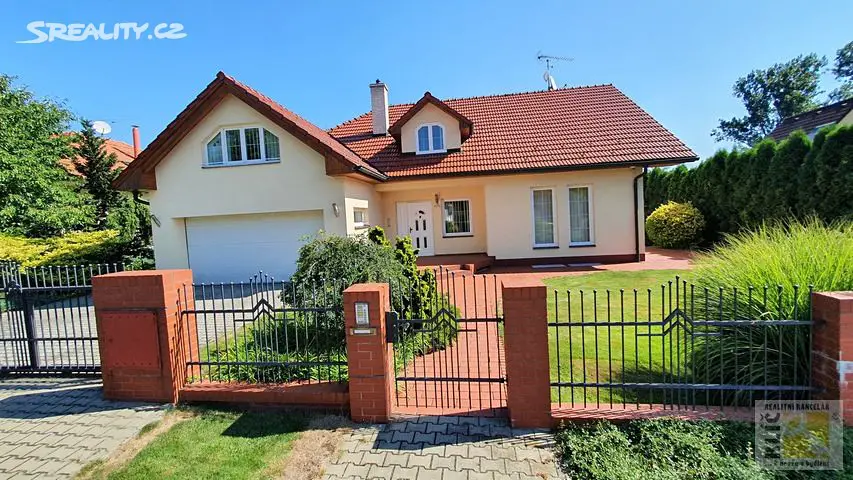 Pronájem  rodinného domu 250 m², pozemek 1 037 m², Seifertova, Kroměříž