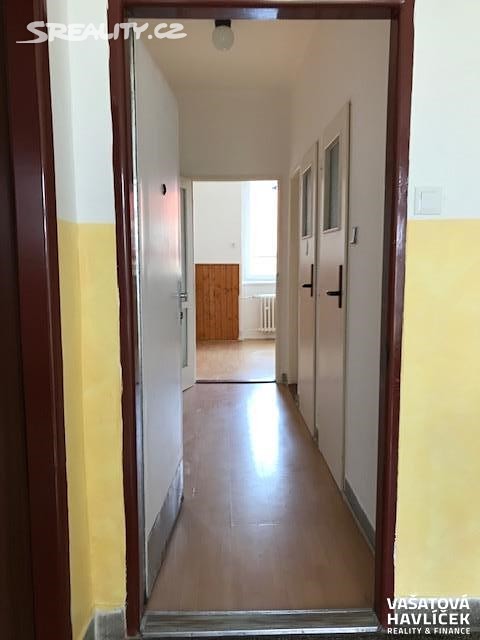 Pronájem bytu 2+kk 40 m², Okružní, Hradec Králové