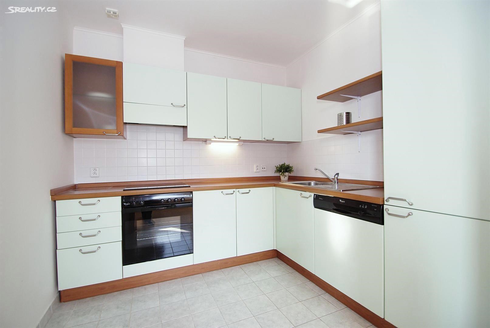 Pronájem bytu 4+1 180 m² (Mezonet), Nad Petruskou, Praha 2 - Vinohrady