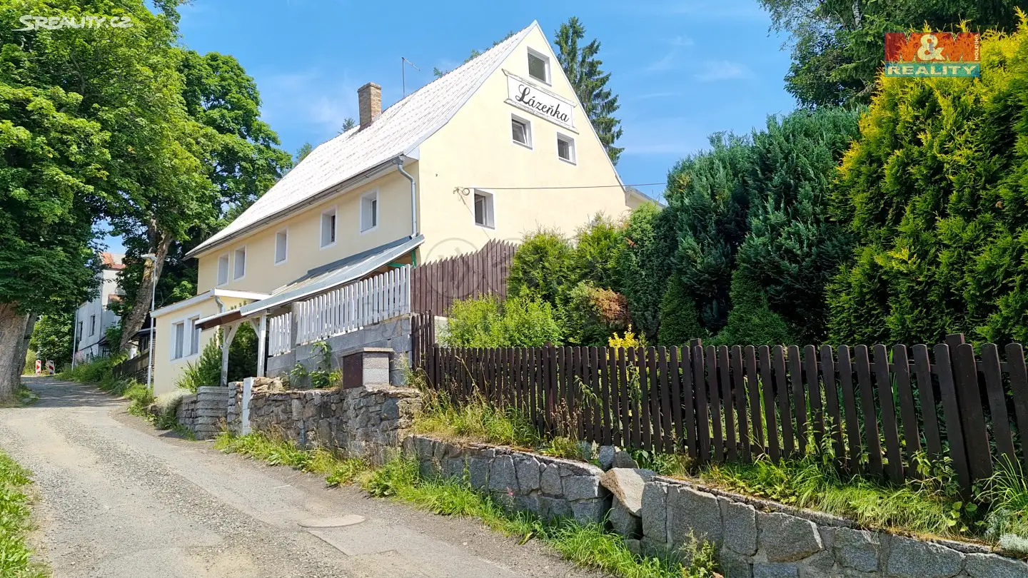 Prodej  rodinného domu 585 m², pozemek 1 004 m², Andělská, Pernink