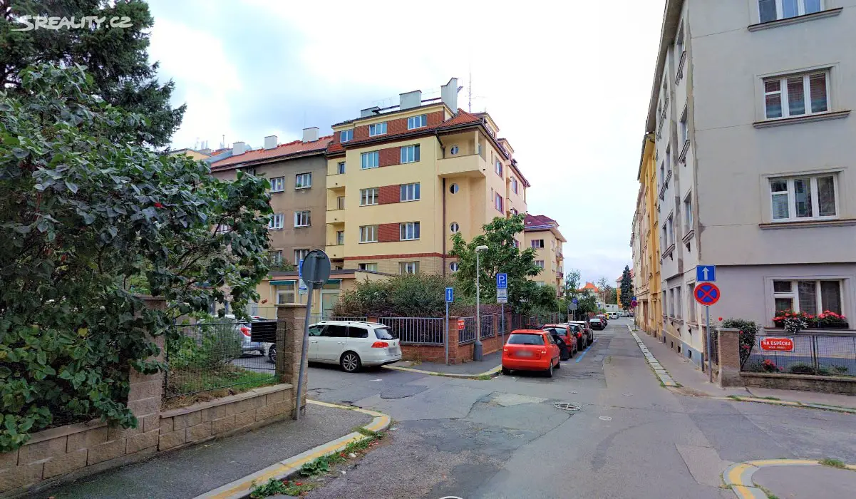 Pronájem bytu 1+kk 28 m², Spolupráce, Praha 4 - Nusle