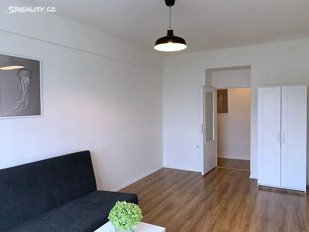 Pronájem bytu 2+1 60 m², Sokolovská, Praha