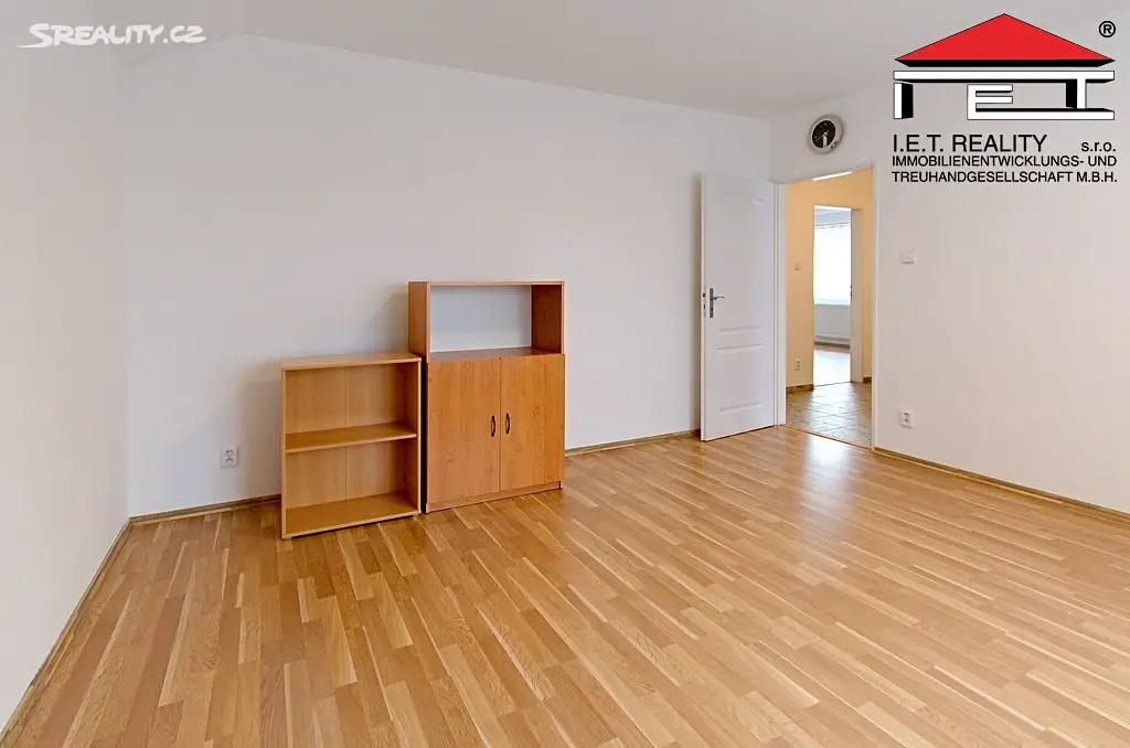 Pronájem bytu 2+1 54 m², Svijanská, Praha 9 - Kbely