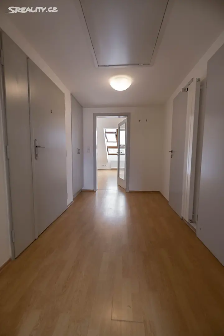 Pronájem bytu 2+kk 54 m², Štefánikova, Praha 5 - Smíchov