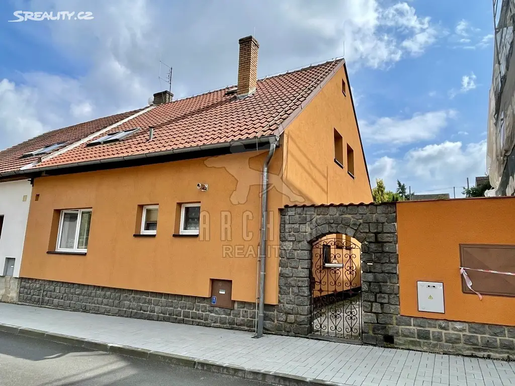 Prodej  rodinného domu 176 m², pozemek 459 m², Školská, Hřebeč