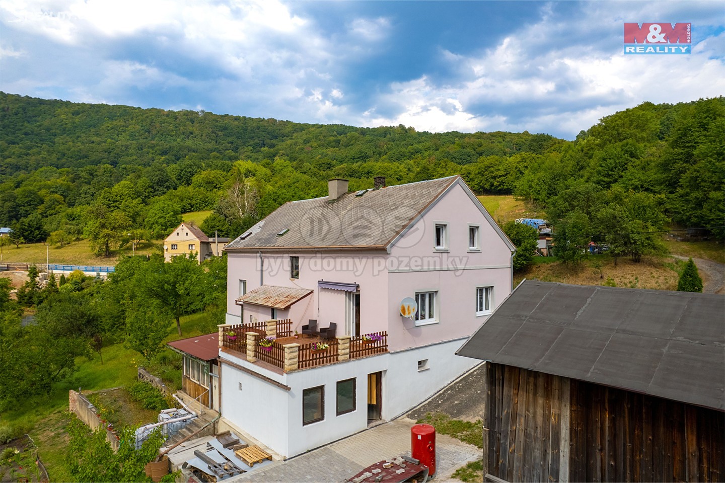 Prodej  rodinného domu 334 m², pozemek 3 081 m², Malá Veleň - Jedlka, okres Děčín
