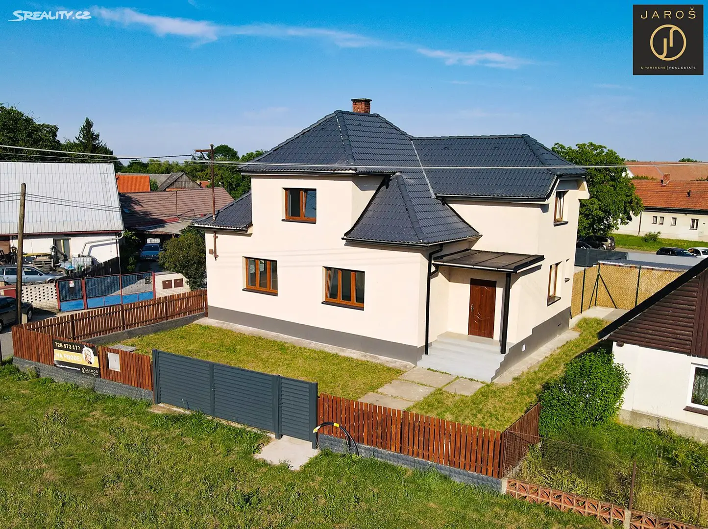 Prodej  rodinného domu 246 m², pozemek 280 m², Žiželice - Hradišťko II, okres Kolín