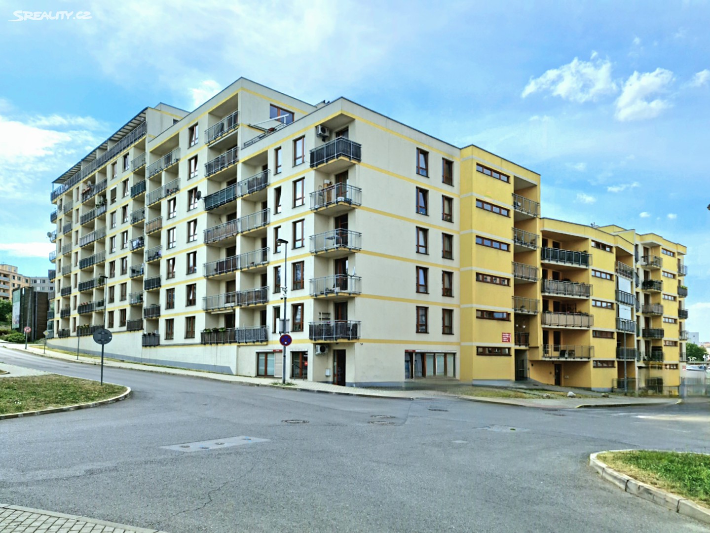 Pronájem bytu 1+kk 38 m², Za Valem, Praha 4 - Kunratice