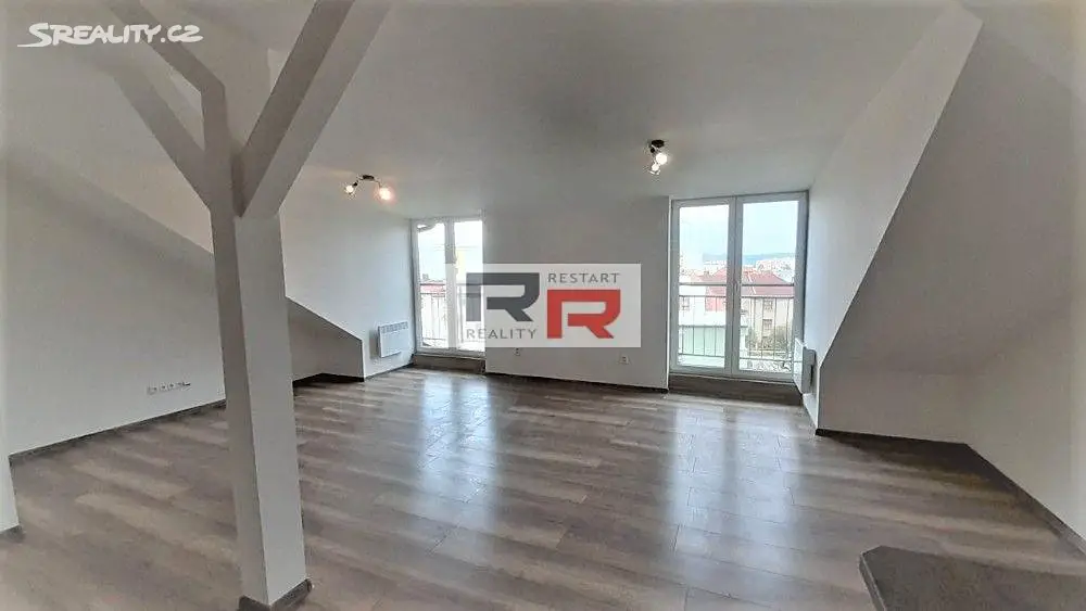 Pronájem bytu 2+kk 45 m² (Podkrovní), Na Střelnici, Olomouc - Lazce