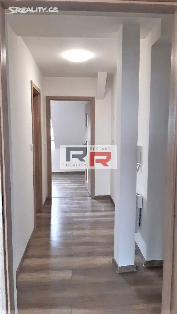 Pronájem bytu 2+kk 45 m² (Podkrovní), Na Střelnici, Olomouc - Lazce