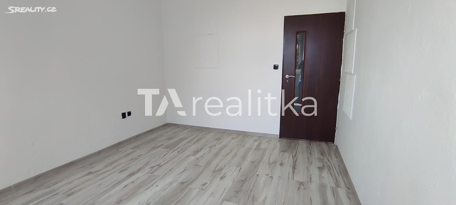 Prodej bytu 3+1 64 m², Fulnek - Děrné, okres Nový Jičín