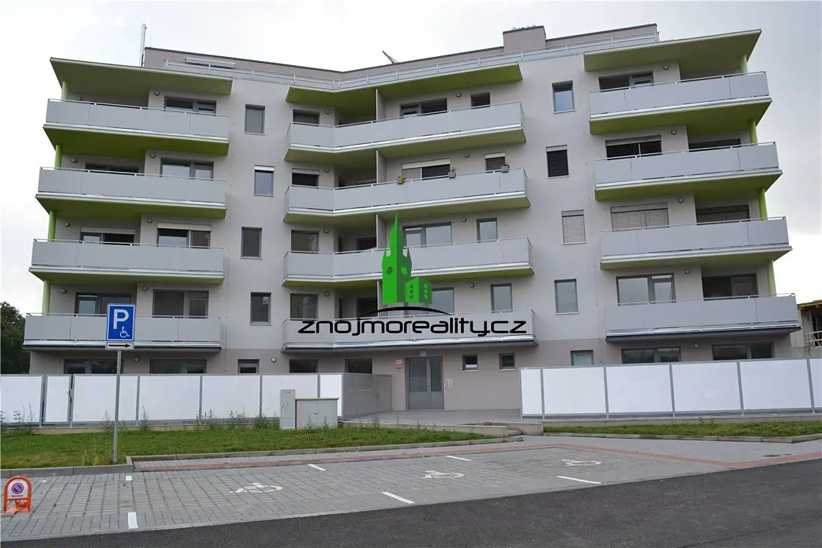 Pronájem bytu 2+kk 50 m², Vančurova, Znojmo