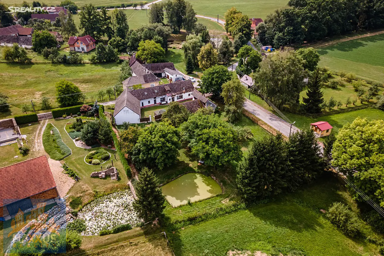 Prodej  rodinného domu 425 m², pozemek 2 846 m², Horní Kněžeklady - Dolní Kněžeklady, okres České Budějovice