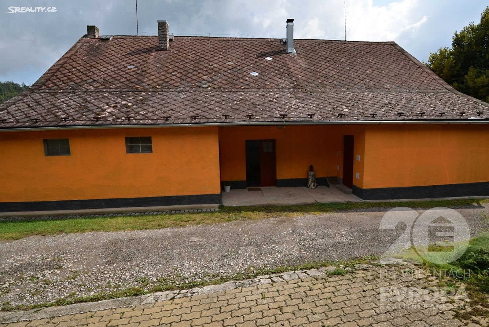 Prodej  rodinného domu 191 m², pozemek 286 m², Nižbor - Žloukovice, okres Beroun