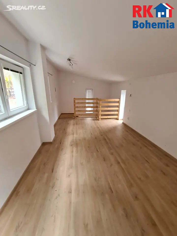 Pronájem bytu 2+1 60 m², Mladá Boleslav - Podlázky, okres Mladá Boleslav