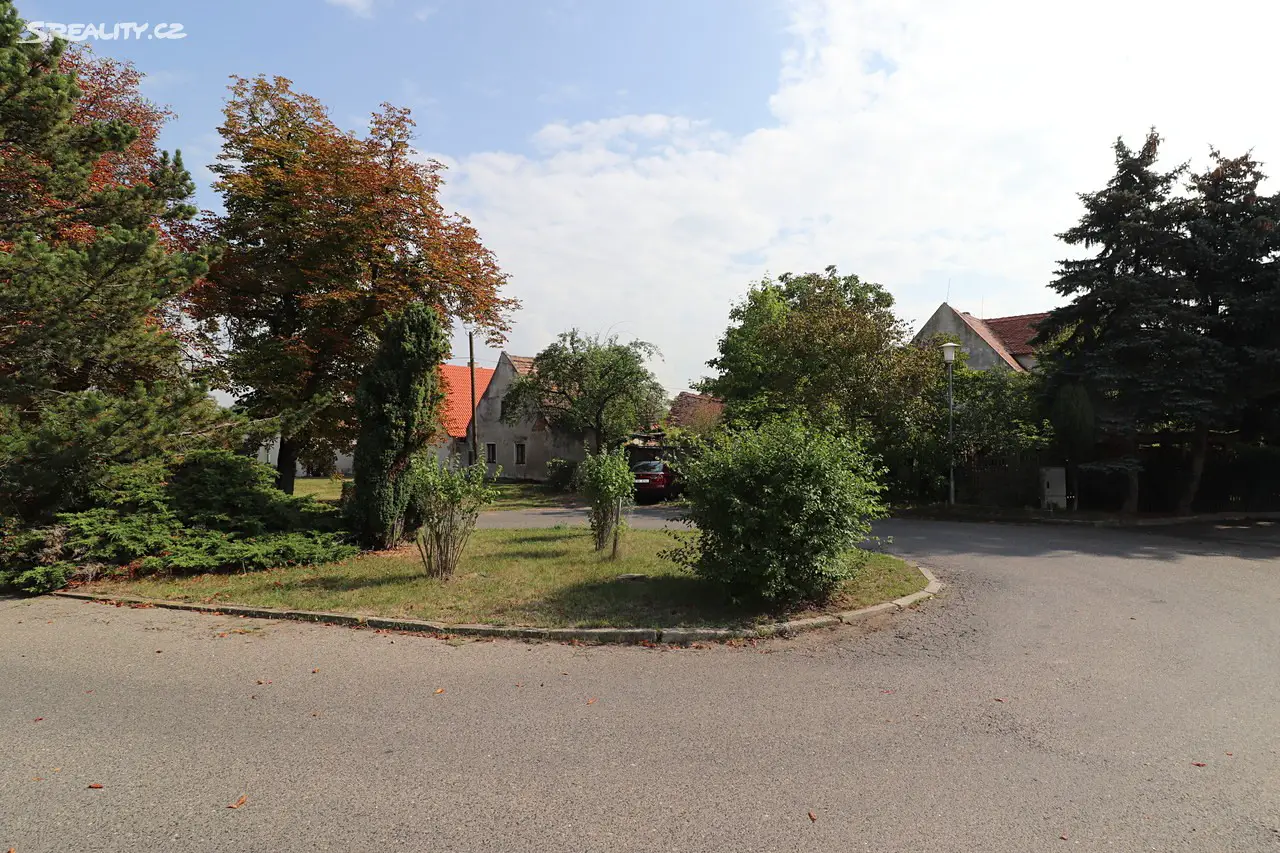 Prodej  rodinného domu 250 m², pozemek 1 693 m², Žatec - Velichov, okres Louny