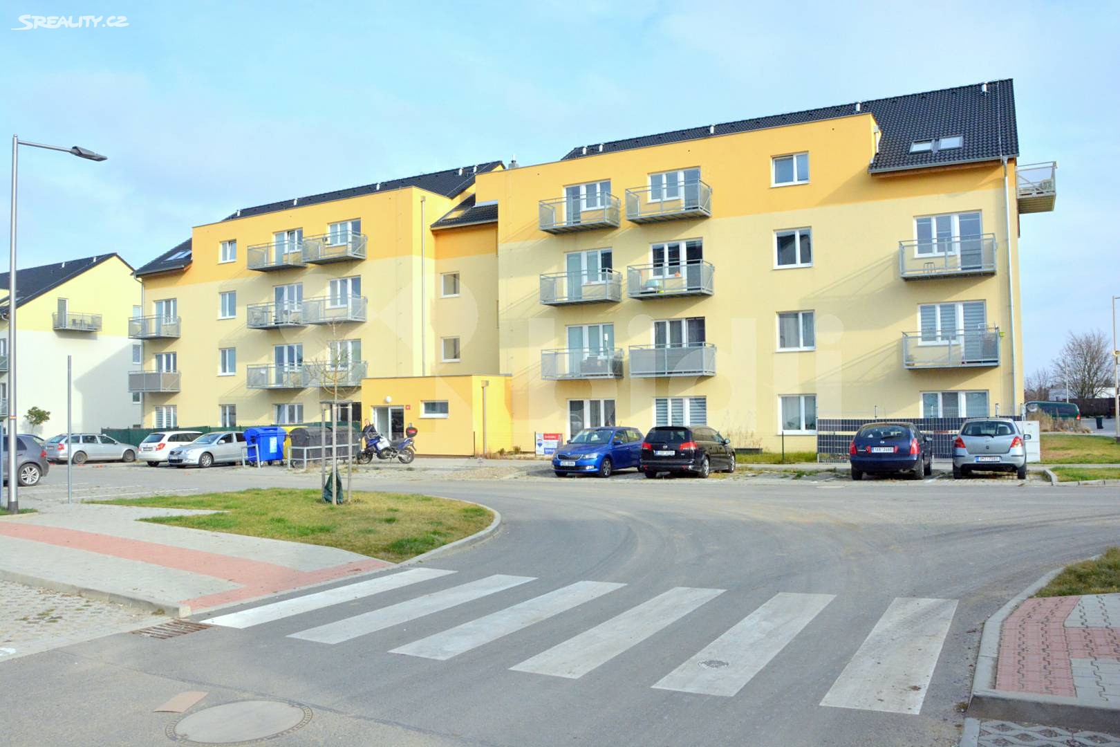 Pronájem bytu 2+kk 52 m², Uherova, Chýně